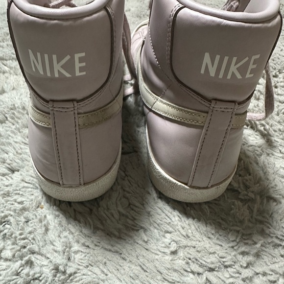 Mauve And Beige Pair Up On Latest Womens Nike Blazer Mid ’77 Size 10 - Picture 5 of 7